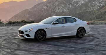 Maserati Ghibli testé par CNET USA Maserati Ghibli testé par CNET USA