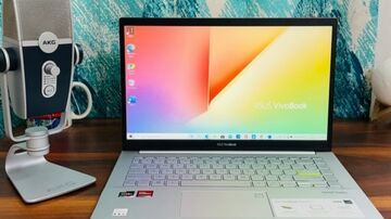 Asus VivoBook S14 test par IndiaToday