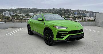 Lamborghini Urus Review: 2 Ratings, Pros and Cons