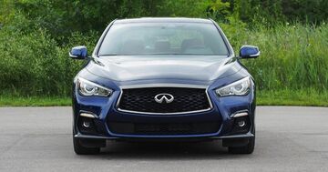 Infiniti Q50 testé par CNET USA Infiniti Q50 testé par CNET USA