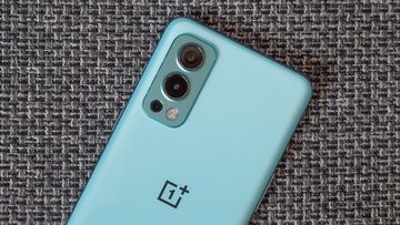OnePlus Nord 2 test par ExpertReviews