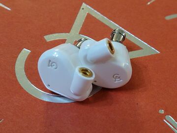 Test Campfire Audio Vega