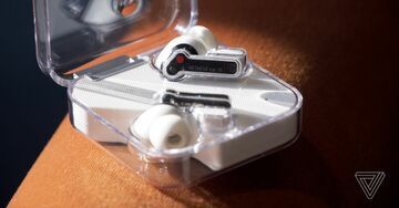 Nothing Ear 1 testé par The Verge Nothing Ear 1 testé par The Verge