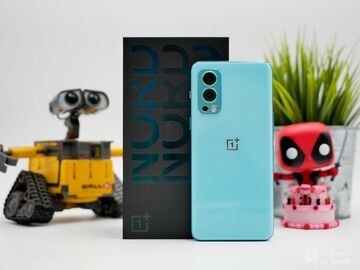 OnePlus Nord 2 testé par Journal du Geek OnePlus Nord 2 testé par Journal du Geek