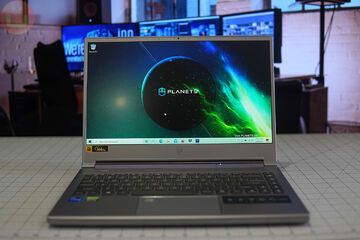 Acer Predator Triton 300 SE reviewed by Ubergizmo