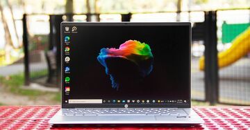 HP Pavilion Aero 13 reviewed by The Verge