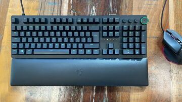 Razer Huntsman V2 testé par GamesRadar Razer Huntsman V2 testé par GamesRadar