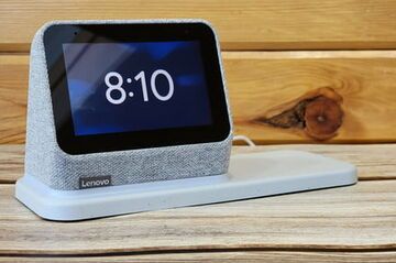 Lenovo Smart Clock 2 testé par DigitalTrends Lenovo Smart Clock 2 testé par DigitalTrends