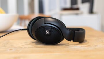 Sennheiser HD 560S test par ExpertReviews