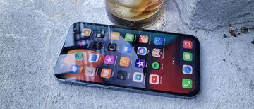 Apple iPhone 13 Pro Max test par Laptop Mag Apple iPhone 13 Pro Max test par Laptop Mag