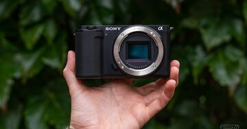 Sony ZV-E10 test par The Verge Sony ZV-E10 test par The Verge