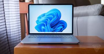Microsoft Surface Laptop Studio testé par The Verge Microsoft Surface Laptop Studio testé par The Verge