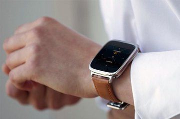 Asus Zenwatch test par DigitalTrends Asus Zenwatch test par DigitalTrends