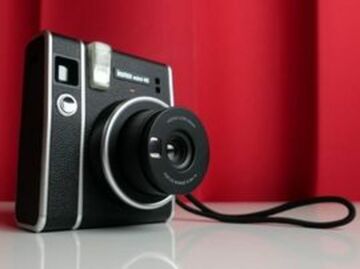 Fujifilm Instax Mini 40 test� par CNET France