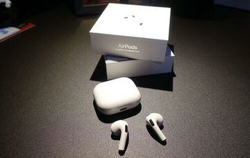 Apple AirPods 3 reviewed by HardwareZone Apple AirPods 3 reviewed by HardwareZone