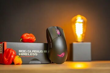 Asus ROG Gladius III testé par DigitalTrends Asus ROG Gladius III testé par DigitalTrends