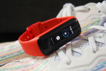 Samsung Galaxy Fit 2 test par Pocket-lint Samsung Galaxy Fit 2 test par Pocket-lint
