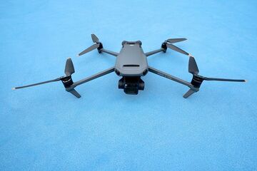 DJI Mavic 3 im Test: Liste der 16 Bewertungen, Pro und Contra DJI Mavic 3 im Test: Liste der 16 Bewertungen, Pro und Contra