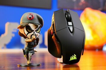 Corsair M65 RGB test par Pocket-lint Corsair M65 RGB test par Pocket-lint