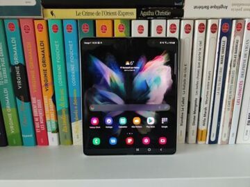 Samsung Galaxy Z Fold 3 test par MeilleurMobile Samsung Galaxy Z Fold 3 test par MeilleurMobile