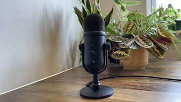 Razer Seiren V2 test par GamesRadar