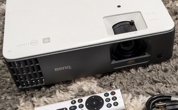 Test BenQ TK700STi