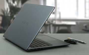 Huawei MateBook 14s test par LaptopMedia