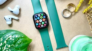 Apple Watch 7 Review: 2 Ratings, Pros and Cons