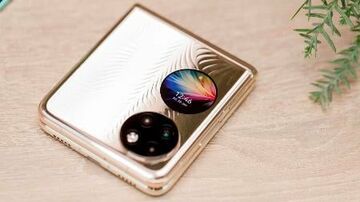 Huawei P50 Pocket reviewed by Tech Advisor Huawei P50 Pocket reviewed by Tech Advisor