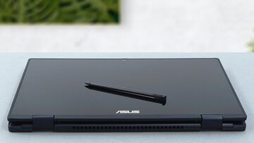 Asus ExpertBook B3 Flip reviewed by LaptopMedia