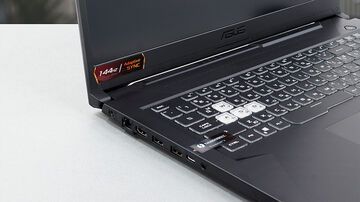 Asus TUF Gaming F17 test par LaptopMedia