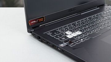 Asus TUF Gaming F17 testé par LaptopMedia Asus TUF Gaming F17 testé par LaptopMedia