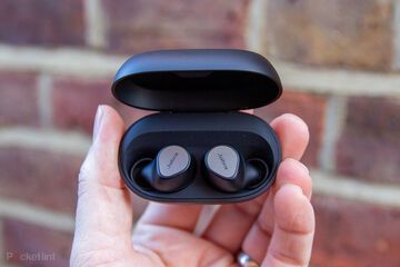 Jabra Elite 7 Pro reviewed by Pocket-lint Jabra Elite 7 Pro reviewed by Pocket-lint