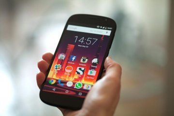 Yotaphone 2 test par DigitalTrends Yotaphone 2 test par DigitalTrends