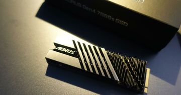 Gigabyte test par HardwareZone Gigabyte test par HardwareZone