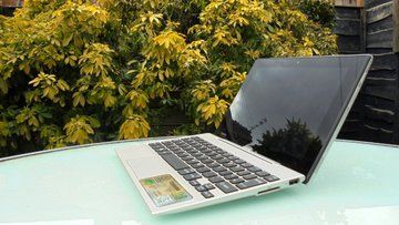 Toshiba Satellite Click Mini test par TechRadar Toshiba Satellite Click Mini test par TechRadar