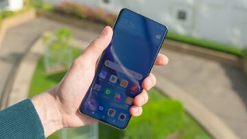 Xiaomi 12 reviewed by ExpertReviews Xiaomi 12 reviewed by ExpertReviews