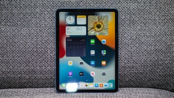 Apple iPad Air - 2022 reviewed by ExpertReviews