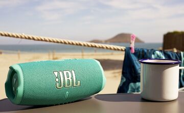 JBL Charge 5 reviewed by FrAndroid