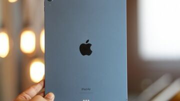 Apple iPad Air - 2022 reviewed by IndiaToday