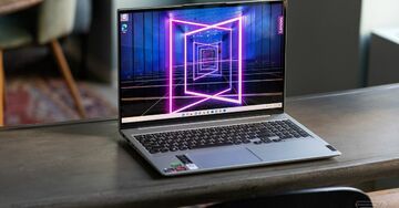 Lenovo IdeaPad Slim 7 test par The Verge