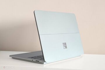 Microsoft Surface Laptop Studio testé par Pocket-lint Microsoft Surface Laptop Studio testé par Pocket-lint