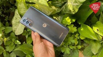 Motorola Moto G52 test par IndiaToday