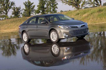 Test Toyota Avalon Hybrid