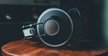 Test AKG K702