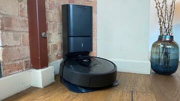 iRobot Roomba i7 testé par Tech Advisor iRobot Roomba i7 testé par Tech Advisor