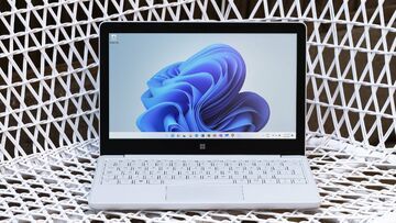 Microsoft Surface Laptop SE test par ExpertReviews