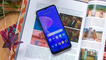 Realme C31 reviewed by ExpertReviews