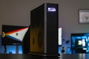 Falcon Northwest Tiki testé par DigitalTrends Falcon Northwest Tiki testé par DigitalTrends