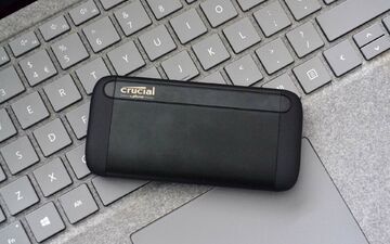 Crucial X8 test par Club386 Crucial X8 test par Club386